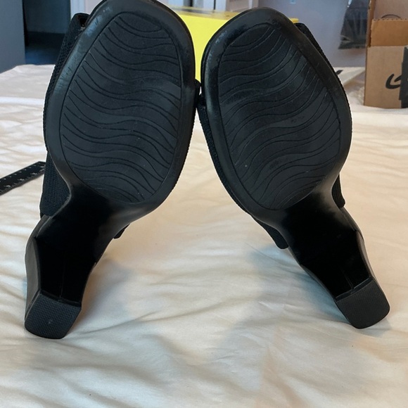 Impo Black Slingback Heels - Picture 5 of 5